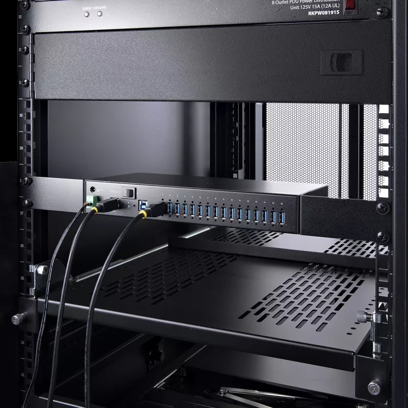 StarTech.com 16-pordiline tööstuslik USB 3.0 jaotur 5 Gbps, metallist, DIN-/pinna-/raami külge kinnitatav, ESD-kaitse, klemmiploki toide, kuni 120 W jagatud USB-laadimine, kahe hostiga jaotur/lüliti