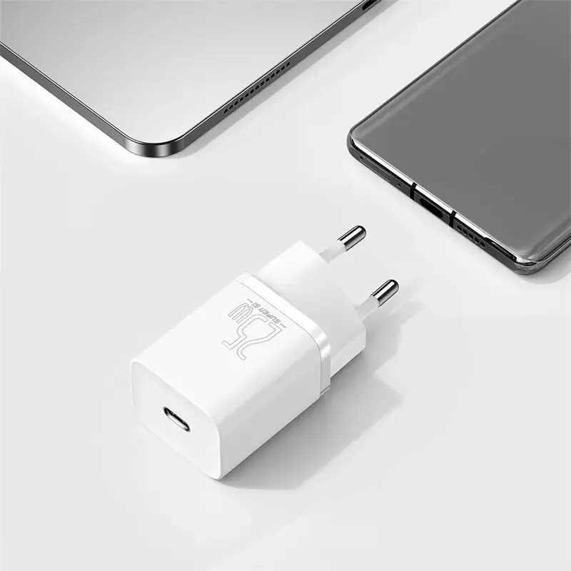 Baseus Super Si siselaadur valge kiirlaadimine 12V 1xUSB-C