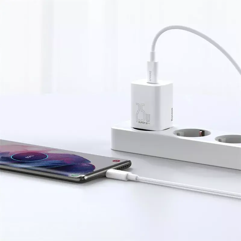 Baseus Super Si siselaadur valge kiirlaadimine 12V 1xUSB-C