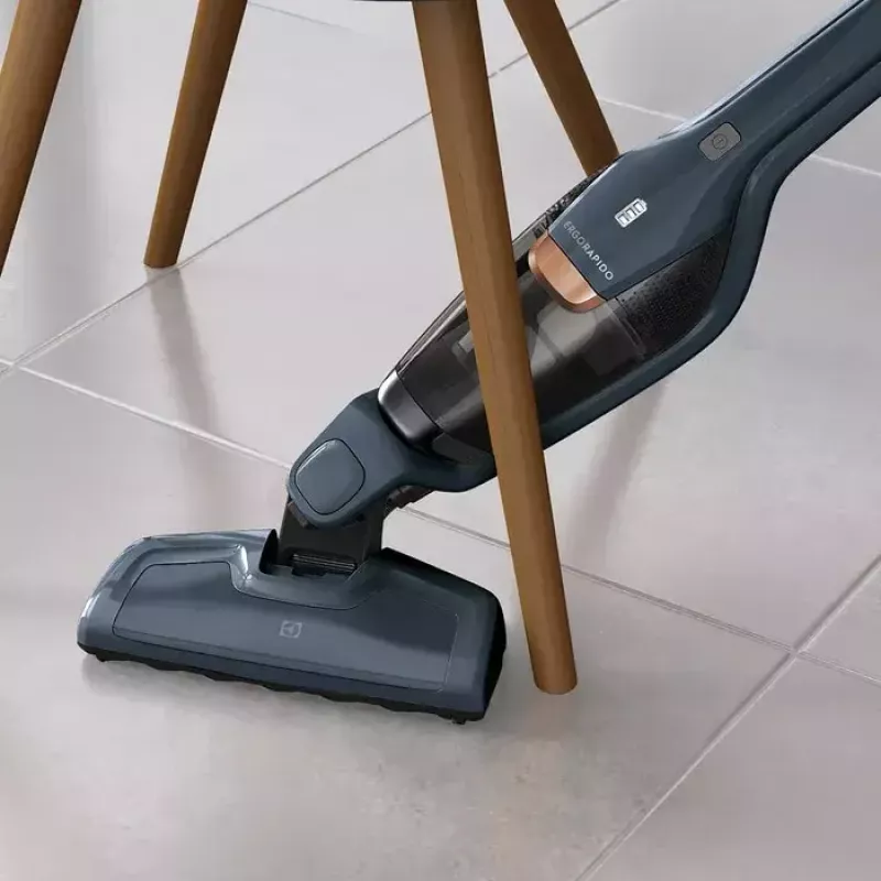 Electrolux EERC75DB 2-in-1 stick vacuum Aku Kuiv Tsükloniline Kotita 0,5 L Sinine 1,5 Ah
