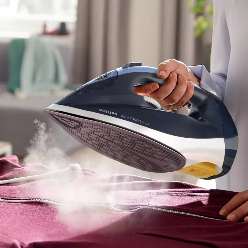 Kuiv- ja aurutriikraud Philips DST7030/20 — 2800 W, 0,3 L paak, 50 g/min pidev aur, 250 g/min aurulöök, SteamGlide Plus tallaplaat