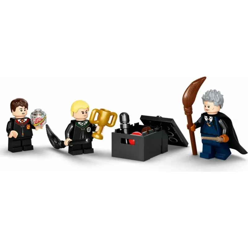 LEGO Harry Potter komplekt Sigatüüka esimene lendamistund 76395 koos Harry ja Draco minifiguuridega