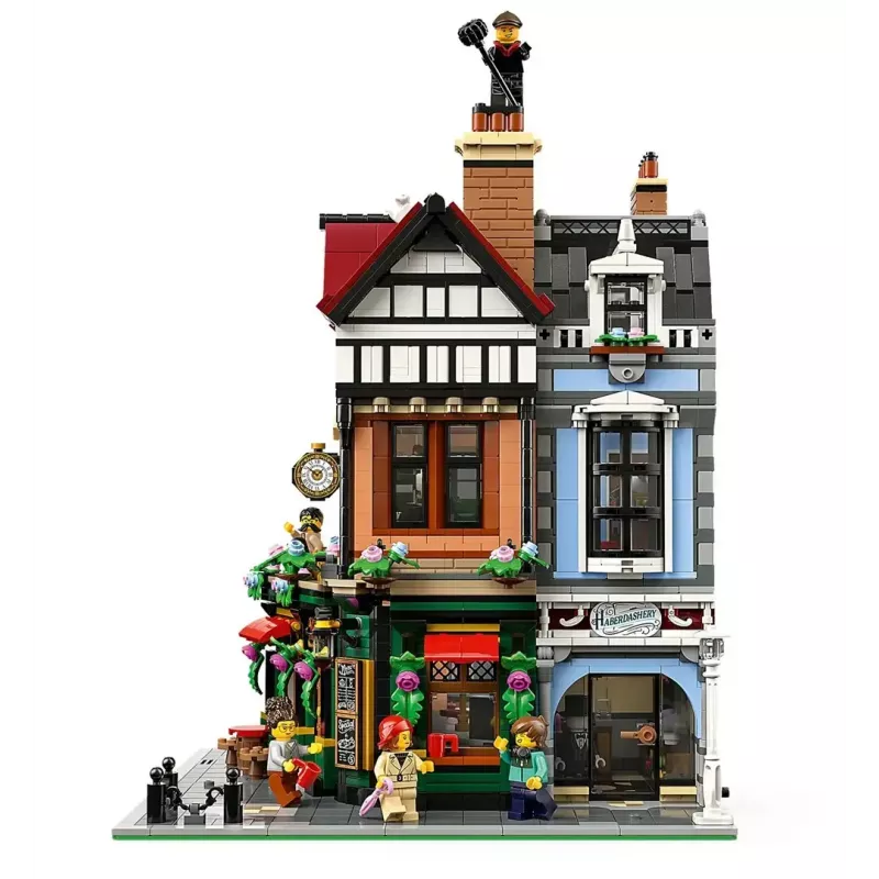 LEGO Icons ehituskomplekt 10350 Tudor Corner House — 3266 detaili, 8 minifiguuri, vanus 18+, 260×250×310 mm