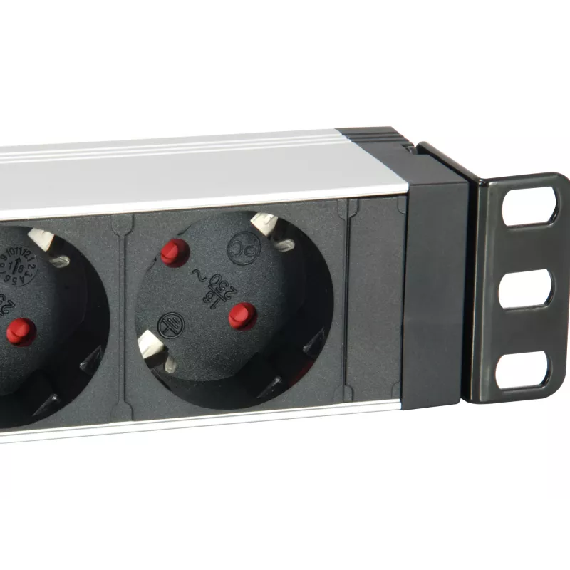 Equip 333309 pikendusjuhe 1,8 m 7 vahelduvvoolu pistikupesa Siseruumides Must, Valge