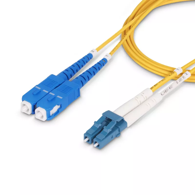 StarTech.com 3m (9.8ft) LC to SC (UPC) OS2 Single Mode Duplex Fiber Optic kaabel, 9/125µm, 100G, Bend Insensitive, Low Insertion Loss - LSZH Fiber Jumper Cord