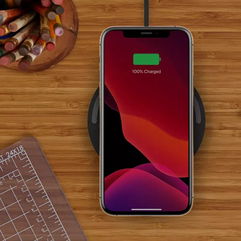 Juhtmevaba laadija Belkin Boost Charge WIA001VFBK must
