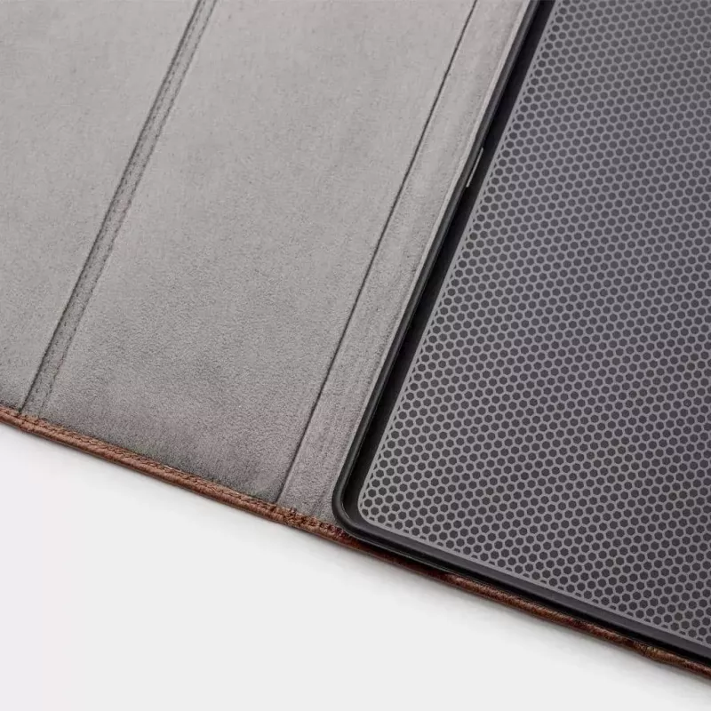 Folio Case Trunk TR-LEAIPC10-BRW iPadile 10.2 tolli pruun