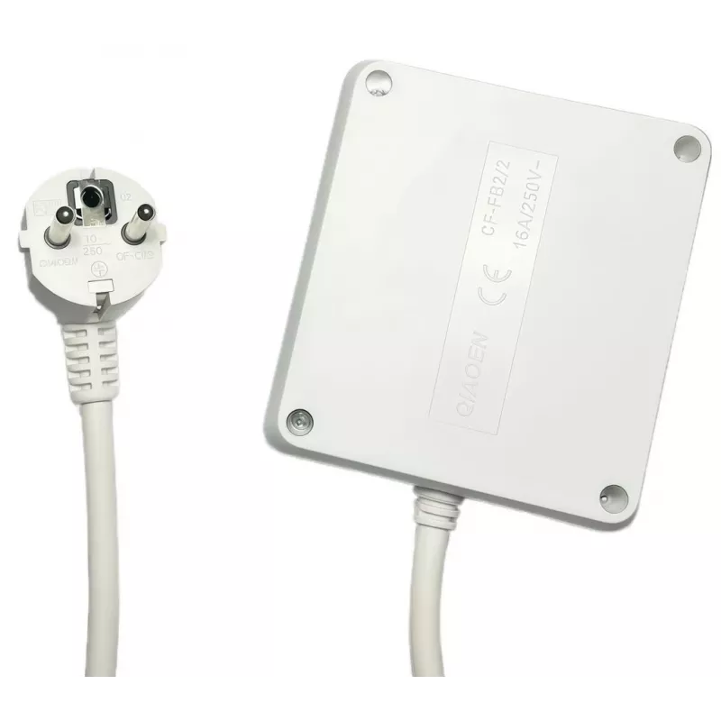 Microconnect MC-PSSQUARE040150FRW pikendusjuhe 1,5 m 4 vahelduvvoolu pistikupesa Siseruumides Valge