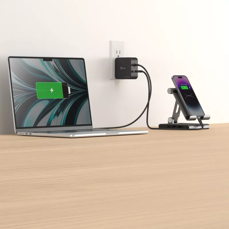 j5create 102W GaN PD USB-C 2-pordiline laadija vahetatavate vahelduvvoolupistikutega