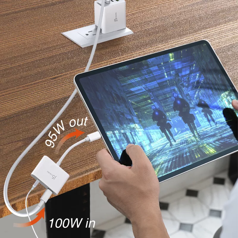 j5create JCA122 USB-C® 3,5 mm heliadapter koos toiteedastusega, must