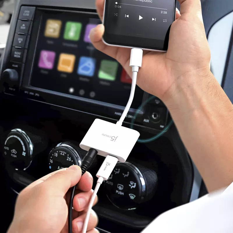 j5create JCA122 USB-C® 3,5 mm heliadapter koos toiteedastusega, must