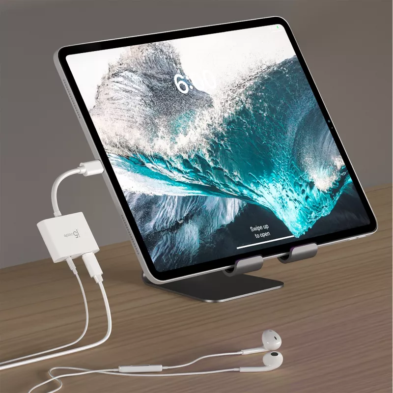 j5create JCA122 USB-C® 3,5 mm heliadapter koos toiteedastusega, must