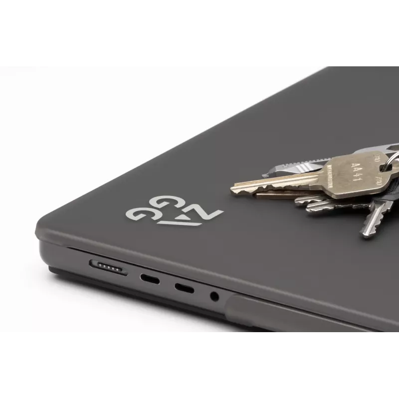 Hardshell case Zagg MacBook Pro 13 M2/M1 (20) jaoks — suitsune viimistlus, kaitsev kest