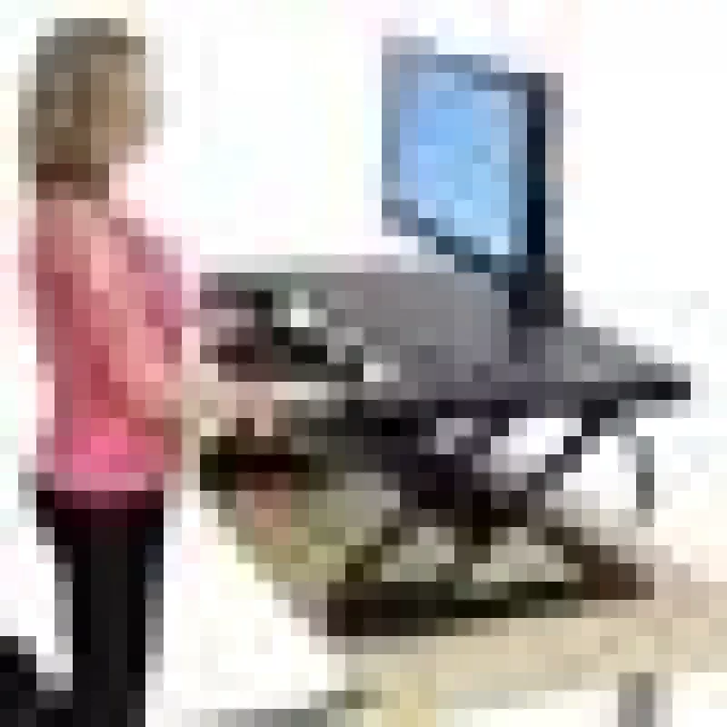Laua konverter ERGOTRON WorkFit-T Must – roostevaba terasest raam, kõrgus 380 mm, maksimaalne koormus 15,9 kg