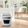 Paberipurustaja LEITZ IQ Autofeed Small Office50 P4 — mikro ristlõige 4x28 mm, 50-leheline automaatsööt, 22 cm sisend, 20 L korv