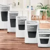 Paberipurustaja LEITZ IQ Autofeed Small Office50 P4 — mikro ristlõige 4x28 mm, 50-leheline automaatsööt, 22 cm sisend, 20 L korv