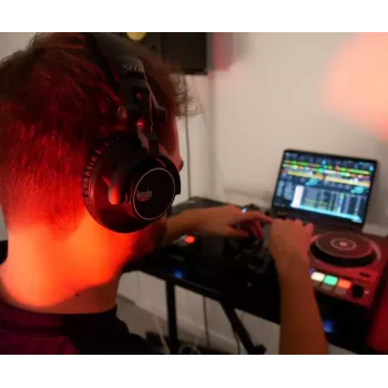 Hercules HDP DJ60 kõrvaklapid juhtmega peapael Muusika must