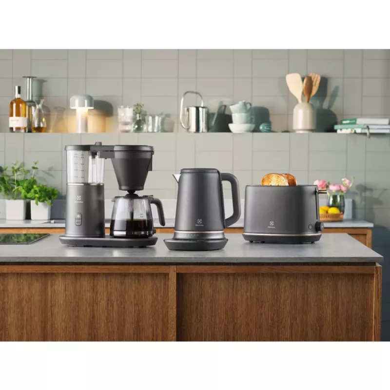 Röster Electrolux E7T1-6BP 2 viilu 980 W Must