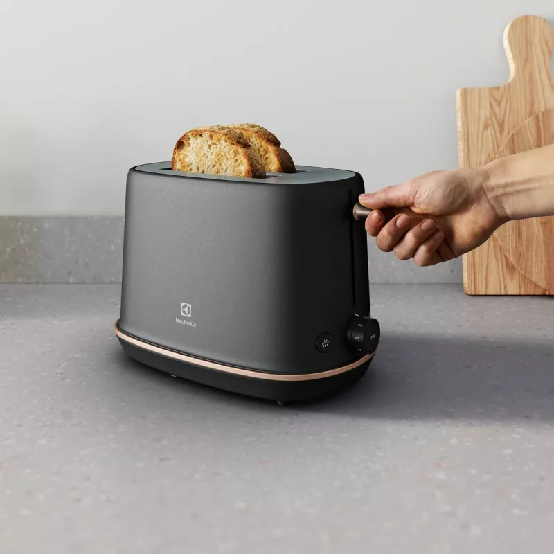 Röster Electrolux E7T1-6BP 2 viilu 980 W Must