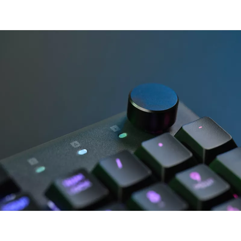 Mehaaniline mänguriklaviatuur TRUST GXT 866 TORIX USB täissuuruses 104-klahviga QWERTY must RGB-valgustusega