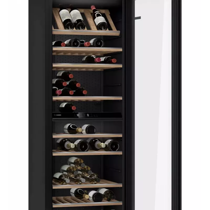 Bosch Serie 6 KWK36ABGA veinijahuti Kompressor-veinijahuti Eraldiseisev Must 199 pudelit