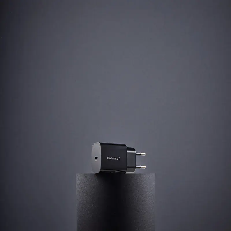 Toiteadapter Intenso W20C 20W USB-C Must