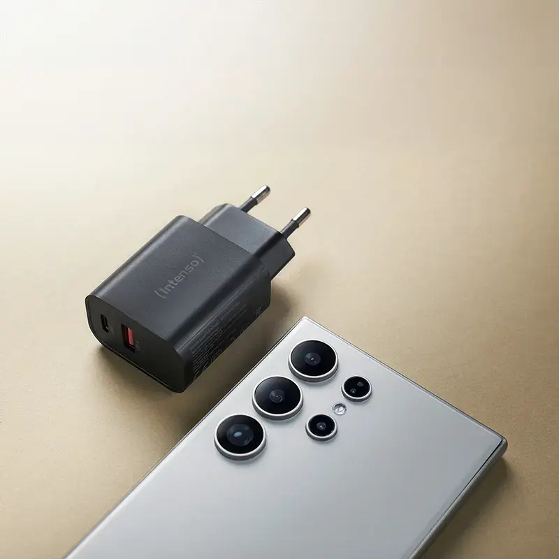 Toiteadapter Intenso W30AC 30W USB-A USB-C Must
