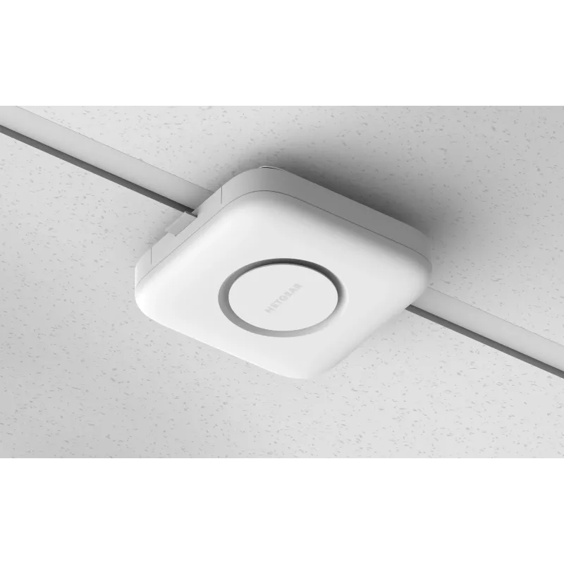 Juhtmevaba pääsupunkt Netgear WBE718 — Kolmeribaline 2,4/5/6 GHz, 9400 Mbit/s, PoE, 1× 2.5GbE, valge