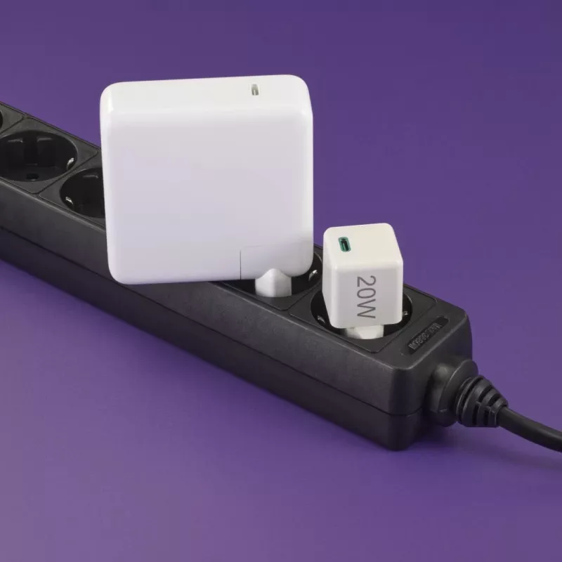 Siselaadur Hama 00201980 Kiirlaadimine Valge USB USB-C