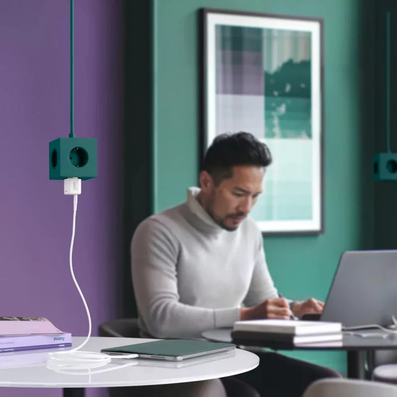 Hama 00201982 mobiilseadme laadija Nutitelefon, Tahvelarvuti Valge Vahelduvvool Kiirlaadimine Toasiseselt