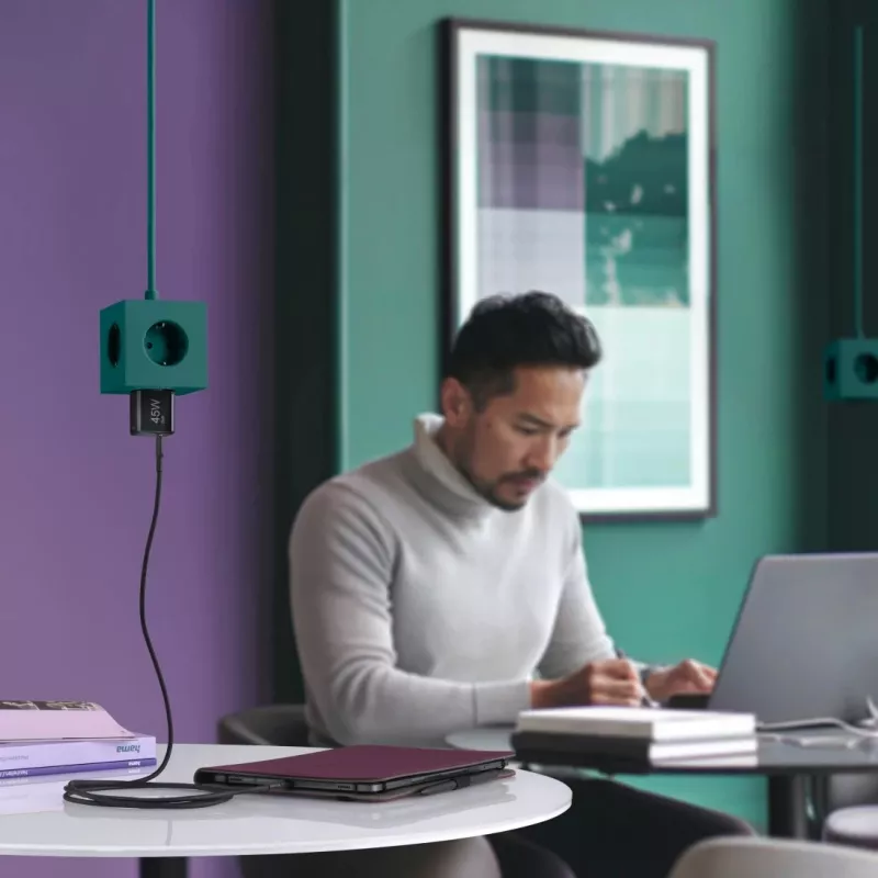 Hama 00201987 mobiilseadme laadija Sülearvuti, Nutitelefon, Tahvelarvuti Must Vahelduvvool Kiirlaadimine Siseruumides