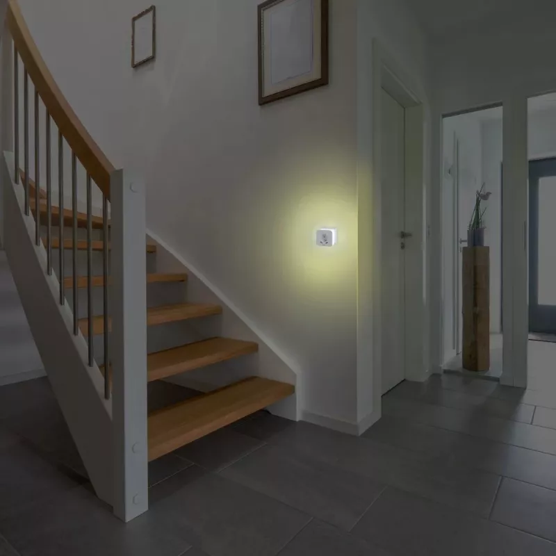 Pistikuga öövalgusti Hama 00223507 soe valge LED 3000K