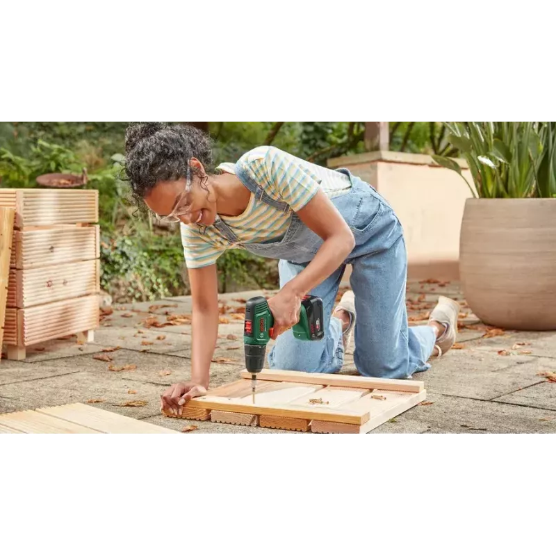 Bosch EasyDrill 18V-40 1630 RPM kiirpadrun 1,3 kg must, roheline