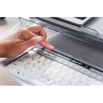 BakkerElkhuizen S-Board 840 DE Qwertz, Tenkeyless (80–87%), juhtmega, USB, käärmeklähviti, QWERTZ, helehall, valge