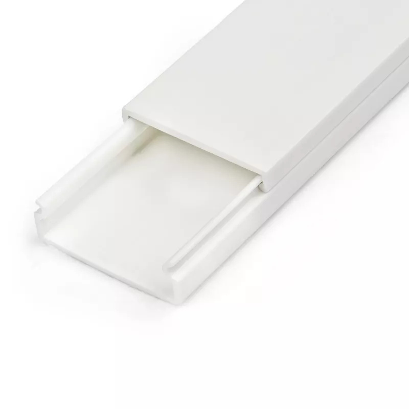 StarTech.com Solid kaabel Management Raceway with Adhesive Tape & Cover, 1-1/4 inch(32mm)W x 3/8 inch(11mm)H - 3ft(1m) length, PVC võrk/Power Cord Hider/Wall Wire Duct, Max 12 Cables, UL Listed
