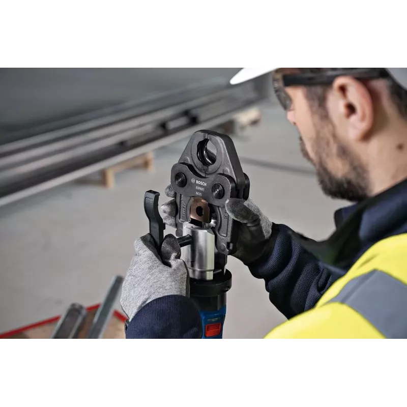 Bosch Akku-Presswerkzeug GPT 18V-32 torupress