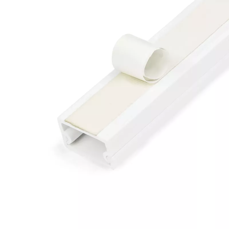 StarTech.com täis kaablikanal kleepuva teibi ja kattega, 3/4 tolli(19mm)L x 3/8 tolli(11mm)K - 3jalga(1m) pikkus, PVC võrgu-/toitejuhtme peitja/seinajuhtmerenn, max 6 kaablit, UL loetletud