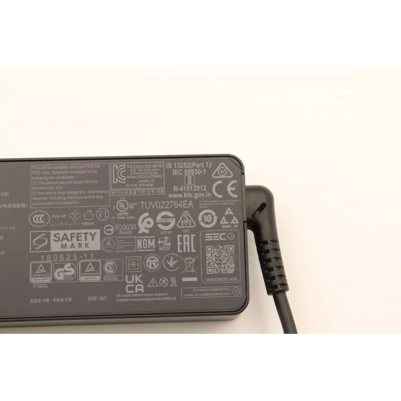 Lenovo 5A10W86250 toiteadapter/laadija Siseruumides 65 W Must
