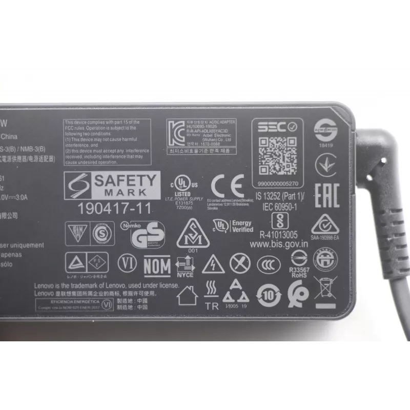 Lenovo 5A10W86261 toiteadapter Siseruumides 65 W Must