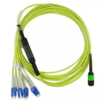 BlueOptics CBL-MPO12-4LC-SMF-7M-BO InfiniBand fiiberoptiline kaabel 7,5 m MPO 4x LC