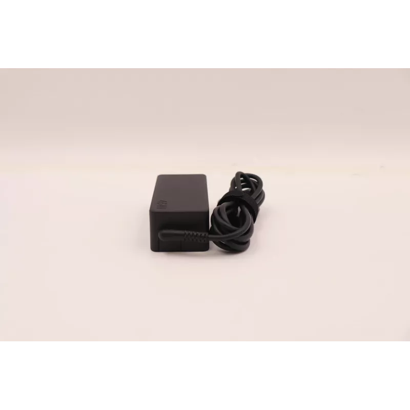 Lenovo 5A10W86299 vahelduvvooluadapter/muundur Sisetingimustesse 45 W Must