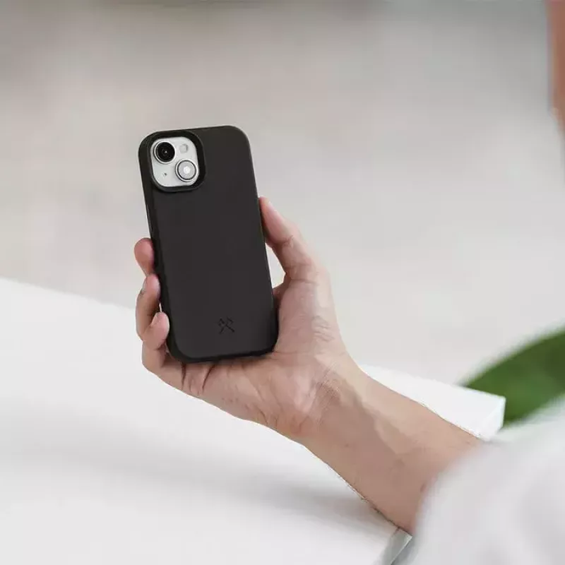 Woodcessories Bio Case mobiiltelefoni ümbris Must iPhone 15 Plus jaoks