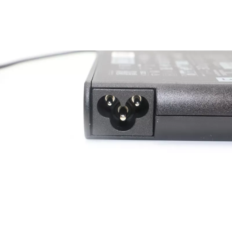 Lenovo 5A11K67849 toiteadapter/inverter siseruumides 170 W must
