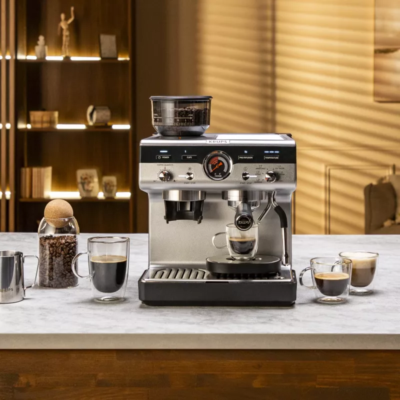 Espressomasin KRUPS XP801T poolautomaatne sisseehitatud veskiga, 3 l veepaak, 2 tassi väljastus, must/roostevaba teras