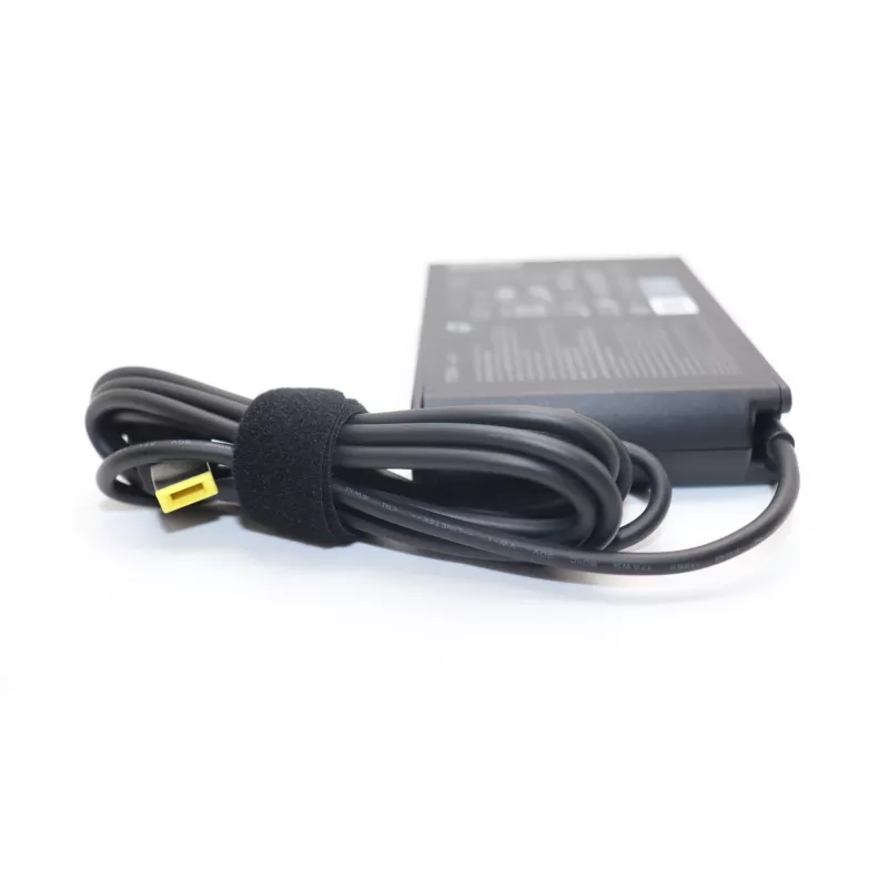 Lenovo 5A11K67847 toiteadapter/inverter Indoor 135 W Must