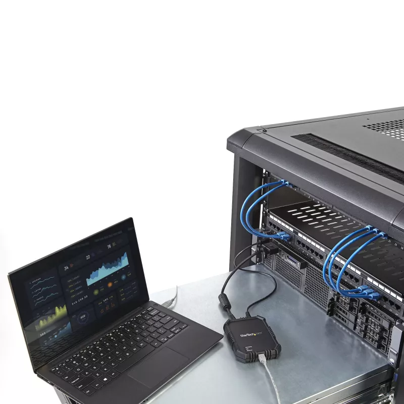 StarTech.com sülearvutist-serverile KVM-konsool töökindla korpusega