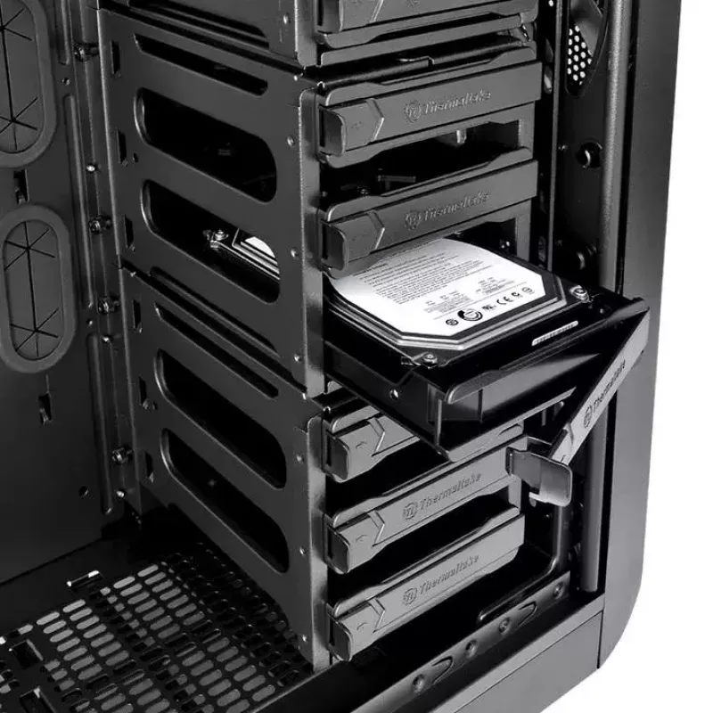 PC-korpus Thermaltake Core V71 Full Tower must