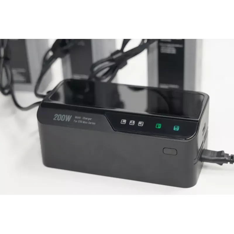 Laadija Autel mitmiklaadija EVO Max seeriale mudel 102002545 — 3-akuline, USB-C, 120 W laadimisvõimsus, 100–240 V sisend