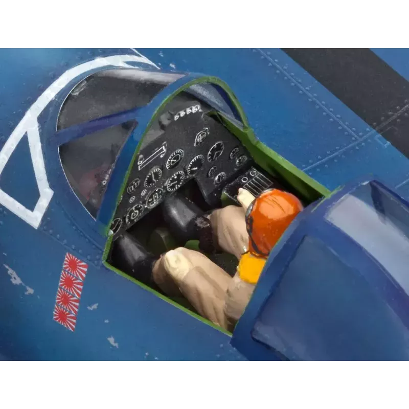 Kinnistiivaga lennuki mudel Revell Vought F4U-1A CORSAIR