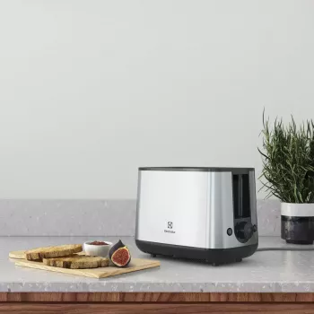 Electrolux E3T1-3ST 7 2 viilu 800 W Hall, roostevaba teras